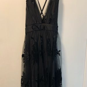 Black Windsor formal long dress. Size Medium.